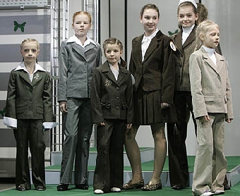 Лучшие модели одежды для белорусских школьников определят эксперты 23 марта