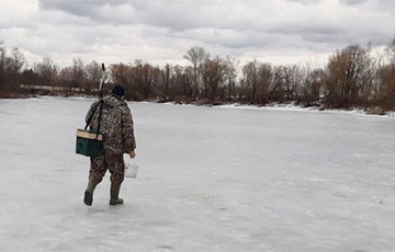 На беларусских водоемах появились первые любители зимней рыбалки