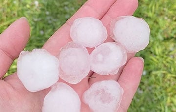 Беларусский город засыпало крупным градом