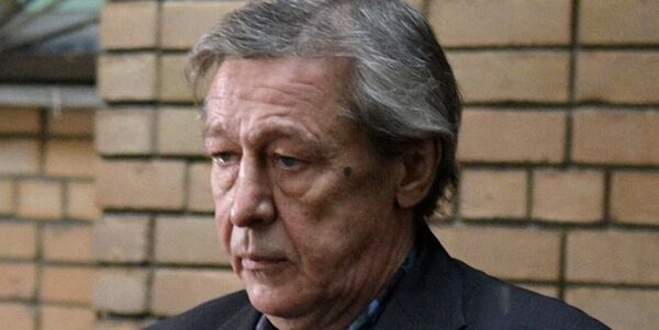 Стало известно, чем болен Михаил Ефремов