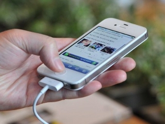 СМИ узнали сроки выхода iPhone 4S в России