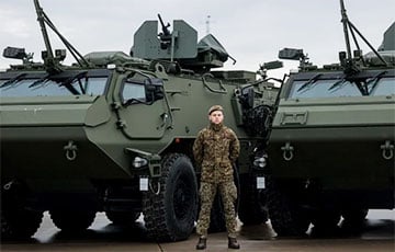 Латвия передала Украине более двух десятков новых бронетранспортеров Patria