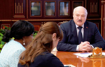 Ради кого Лукашенко вернулся из отпуска-больничного