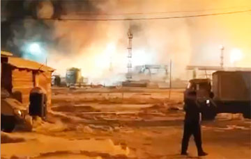 Мощный взрыв произошел на нефтегазовом месторождении в Иркутской области РФ