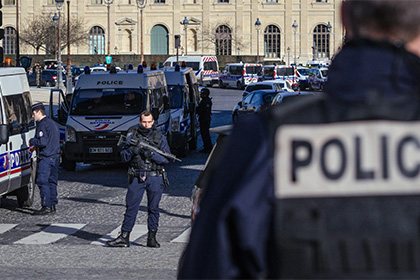 Во Франции задержаны три подозреваемые в подготовке теракта девушки