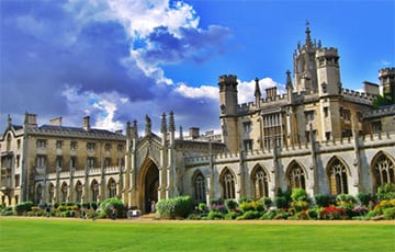 Кембридж примет бесплатно больше 30 украинских студентов и ученых