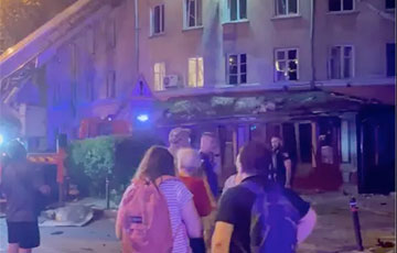 Московия ударила ракетами по жилым кварталам Львова
