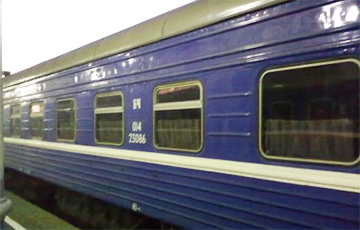 Видеофакт: В Вязьме на вокзале на поезд Москва-Брест рухнула крыша