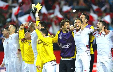 Испанская «Севилья» в третий раз подряд выиграла футбольную Лигу Европы