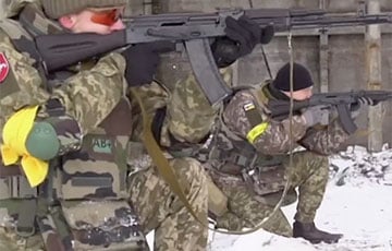 Белорусские добровольцы готовятся защищать Киев