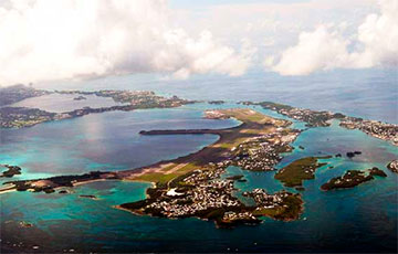 Ученые: На воде у Багамских островов продолжают появляться таинственные облака