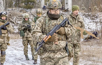 В Киеве открыли первый центр для записи в бригаду территориальной обороны