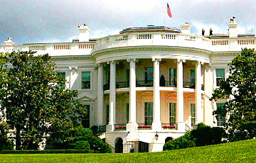 В Белом доме заявили о катастрофических последствиях уничтожения Каховской дамбы