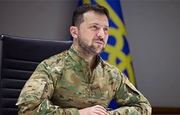 Зеленский объяснил решение продолжать оборону Бахмута