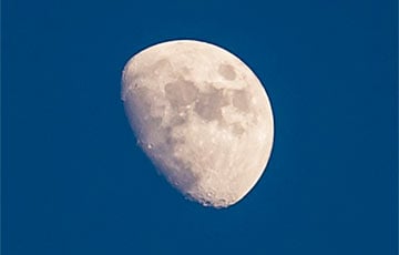 Ученые: Луна вывернулась наизнанку