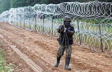 Лукашенко наращивает военный контингент на границе с Польшей