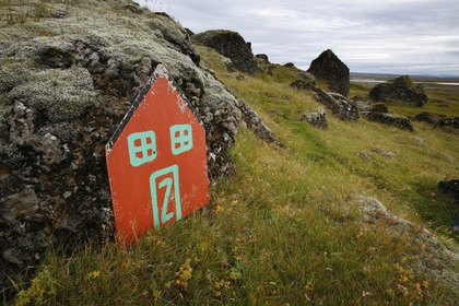 В Исландии защитники эльфов заблокировали строительство президентской трассы