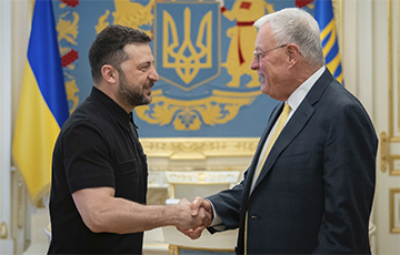 ПВО, совместные закупки оружия и санкции: о чем говорили Зеленский и Келлог