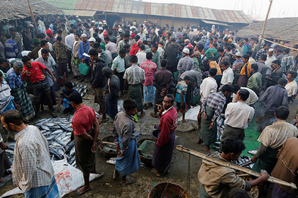 Толпа буддистов забила кирпичами мусульманина в Мьянме