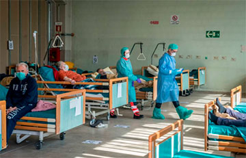 В Италии за сутки от коронавируса погиб 651 человек