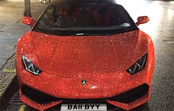 Жителей Лондона шокировал гламурный суперкар Lamborghini