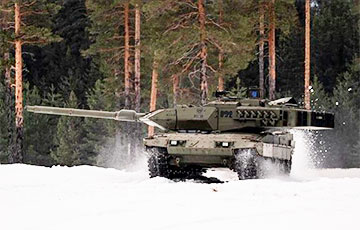 Украинский экипаж танка Leopard двумя выстрелами зачистил вражескую позицию на Купянском направлении