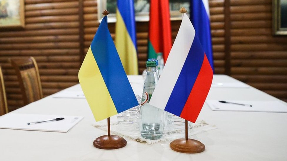Представители РФ и новая делегация Украины отправились на третий раунд переговоров