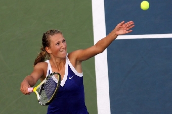 Виктория Азаренко в полуфинале теннисного турнира в Майами сыграет с Верой Звонаревой
