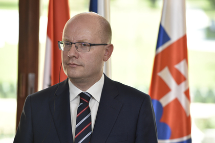 Чешский премьер открестился от слов Земана о Крыме