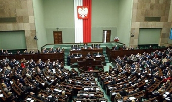 Польский закон о карте поляка противоречит белорусскому закону о госслужбе - политолог