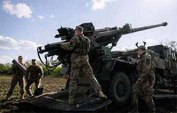 Украинские артиллеристы эффектно уничтожили танк Т-90М «Прорыв» в лесах под Луганском