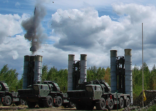 Ракетчики Беларуси, Казахстана, Китая и России состязаются в конкурсе «Ключи от неба»