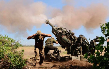 Украинские артиллеристы точными ударами уничтожили четыре танка московитов