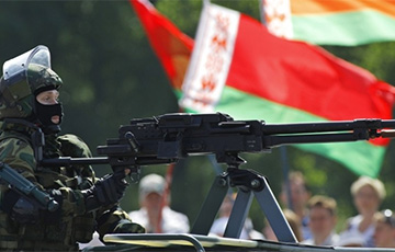 Беларусь теперь тратит на закупку нового оружия больше, чем зарабатывает на его экспорте