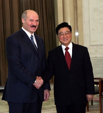 Посол Беларуси и вице-премьер Польши обсудили развитие торгово-экономических связей между странами