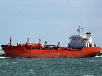 Пираты отпустили норвежский танкер с россиянином на борту