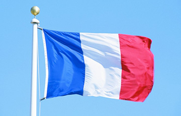 Сенат Франции проголосовал за продление чрезвычайного положения