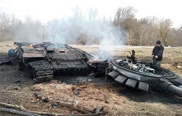 Британская разведка рассказала, почему у московитских танков отлетают башни
