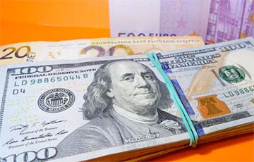 На валютном рынке Беларуси сложилась неоднозначная ситуация