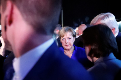 Меркель забросали помидорами на предвыборном митинге