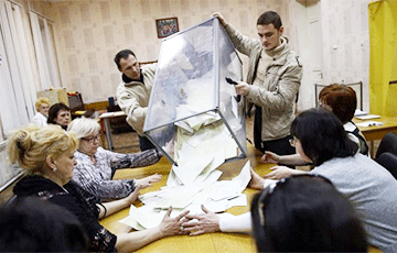 В Бердянске прогремели мощные взрывы возле «избирательного участка» московитов