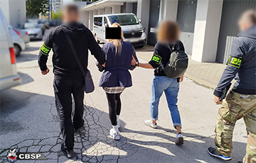 В Польше задержали группу, которая в обход санкций перегоняла люксовые авто в Беларусь