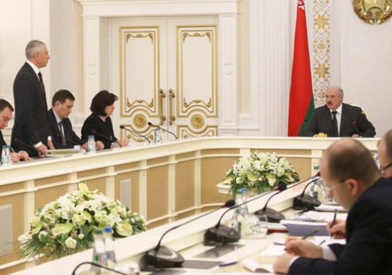 «У кого горят глаза и кто хочет работать». Лукашенко рассказал, кто должен остаться в госаппарате