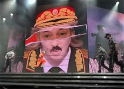 Лукашенко и Гитлер в ролике Мадонны (Видео)