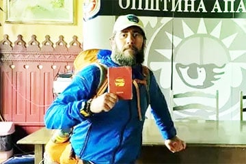 «Когда люди узнавали, что перед ними беларус, который уже 50 дней идет пешком, выносили мне еду»