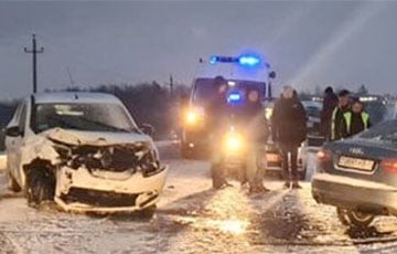 Лобовое ДТП под Минском: Renault во время обгона врезался в Audi с тремя детьми в салоне