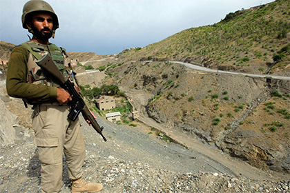 В результате нападения боевиков в Пакистане погибли шесть солдат