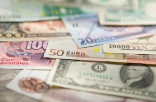 В витебских пунктах обмена доллар покупают по 8 350 рублей