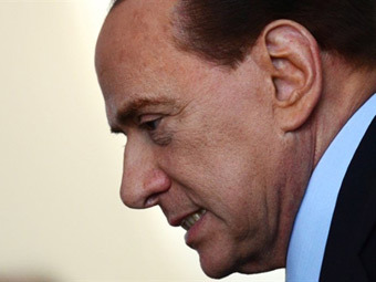 Берлускони заподозрили в причастности к проституции несовершеннолетних