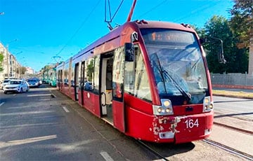 В Минске трамвай «въехал» в маршрутку с пассажирами